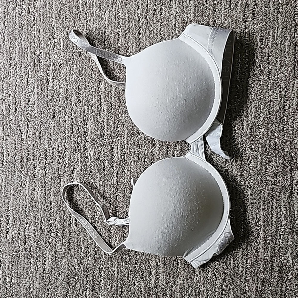 Calvin Klein 34B bra